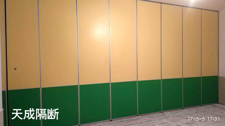 成都家乐福教育培训室活动隔断